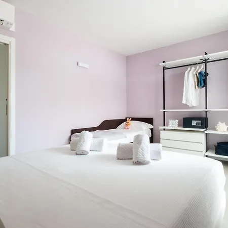 Апартаменты Lido Di Dante *